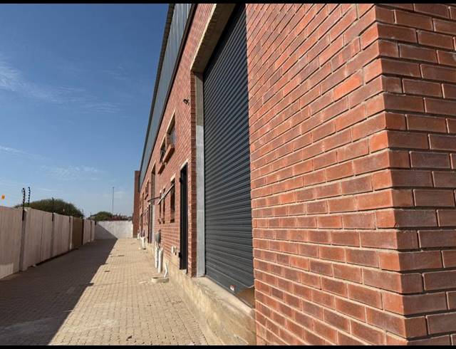 INDUSTRIAL PROPERTY TO RENT IN MAGNA VIA INDUSTRIAL